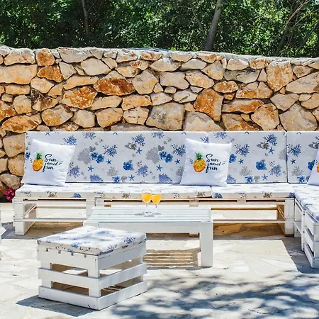 G., Relaxing And Unique Nest Of Enjoyment Villa *