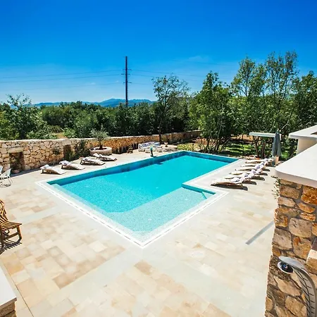 Vila G., Relaxing And Unique Nest Of Enjoyment *