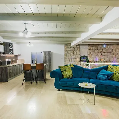 Vila G., Relaxing And Unique Nest Of Enjoyment Imotski