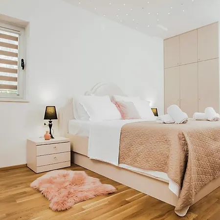 Vila G., Relaxing And Unique Nest Of Enjoyment