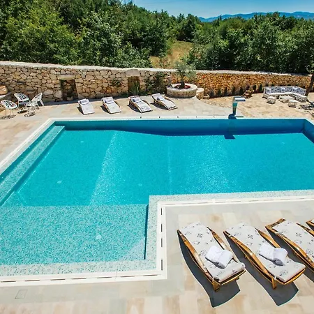 G., Relaxing And Unique Nest Of Enjoyment Imotski