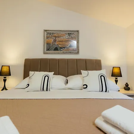 Villa G., Relaxing And Unique Nest Of Enjoyment Imotski